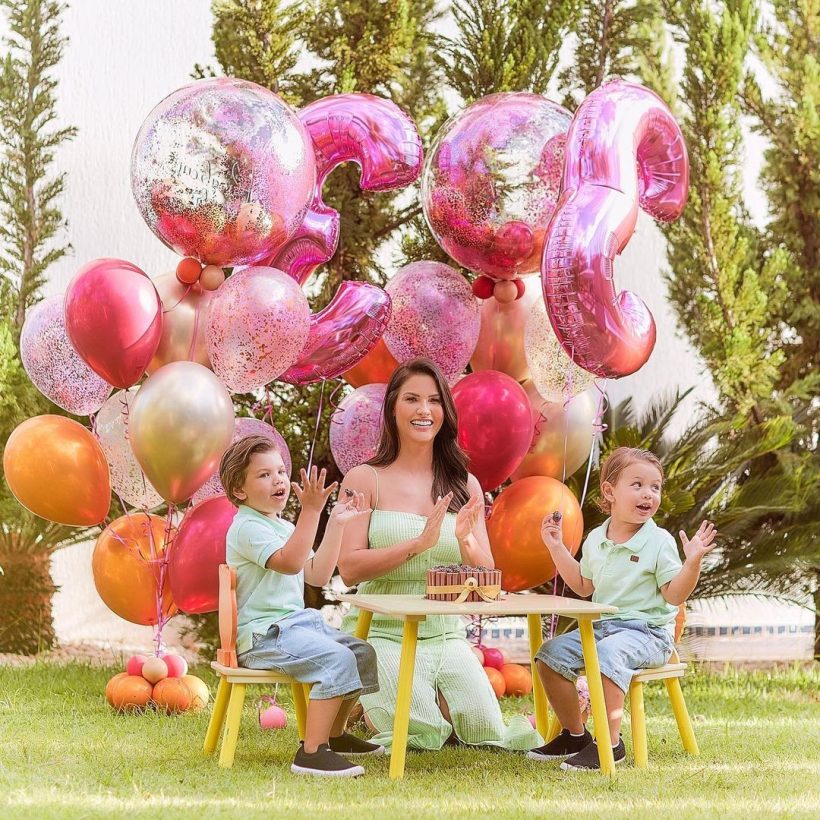 Andressa Suita completa 33 anos e ganha mensagem de parabéns de Gusttavo Lima