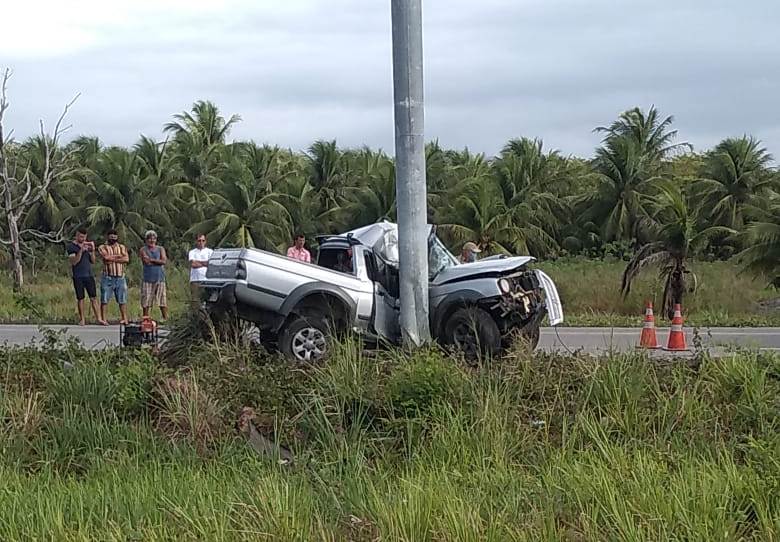 Acidente mata passageiro de caminhoneta na CE-085, em Paraipaba
