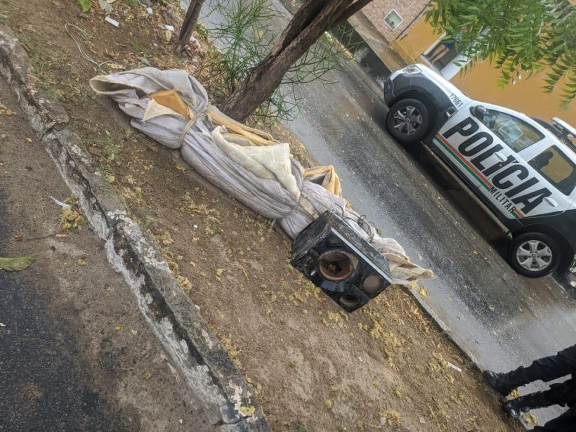 Corpo de jovem é “desovado”  em avenida do Conjunto Ceará