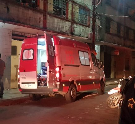 O crime ocorreu dentro deste bar, na Rua Floriano Peixoto, no Centro