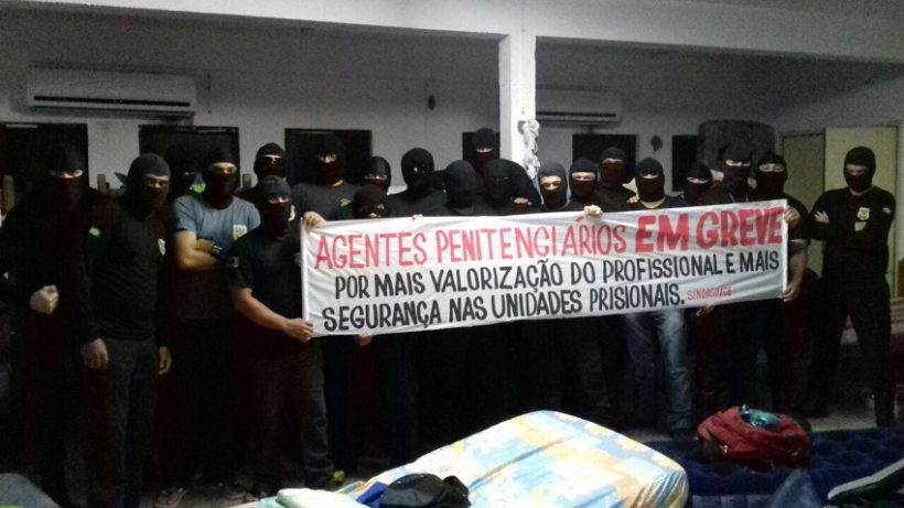 Policiais penais acusados de gerar rebeliões e mortes na  greve são absolvidos