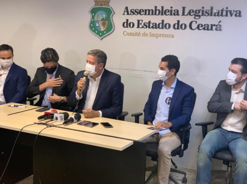 Arthur Lira em coletiva na Assembleia Legislativa do Ceará