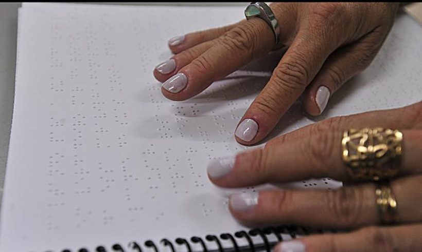 Enem 2020 tem novidades em acessibilidade, como redação em braile