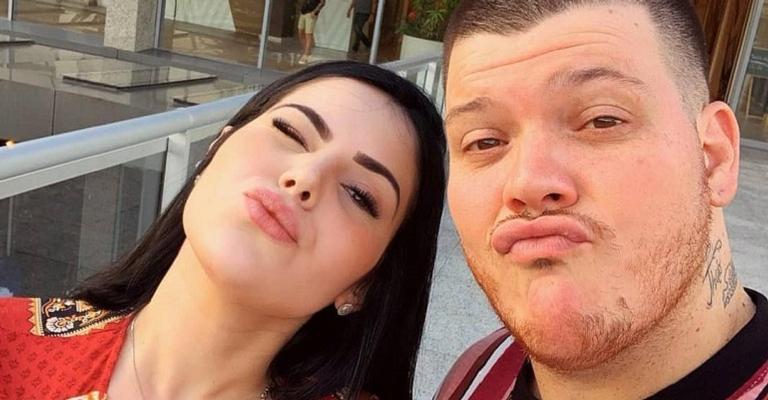 Ferrugem revela que se arrepende de ter traído mulher