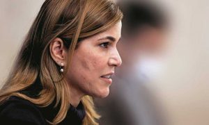 CPI aprova afastamento de Mayra Pinheiro do Ministério da Saúde