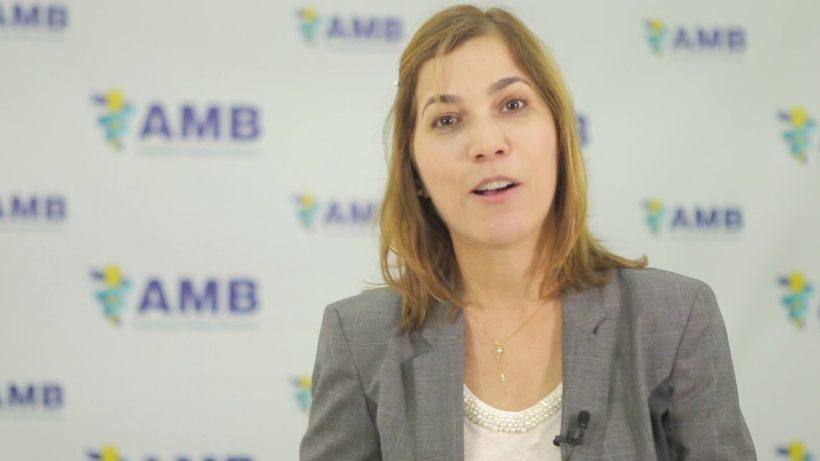 Mayra Pinheiro continua no MS defendendo tratamento precoce com cloroquina