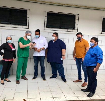 Prefeito Vitor Valim faz visita surpresa ao Hospital Municipal de Caucaia