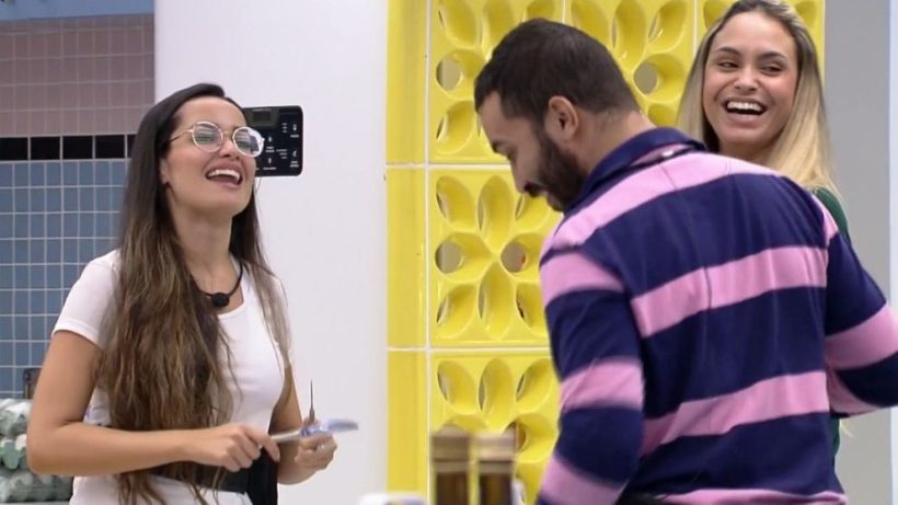 Participantes do BBB 21 se divertem com sucessos da banda Magníficos
