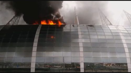 O incêndio atingiu as cabines de rádio na manhã do último dia 30