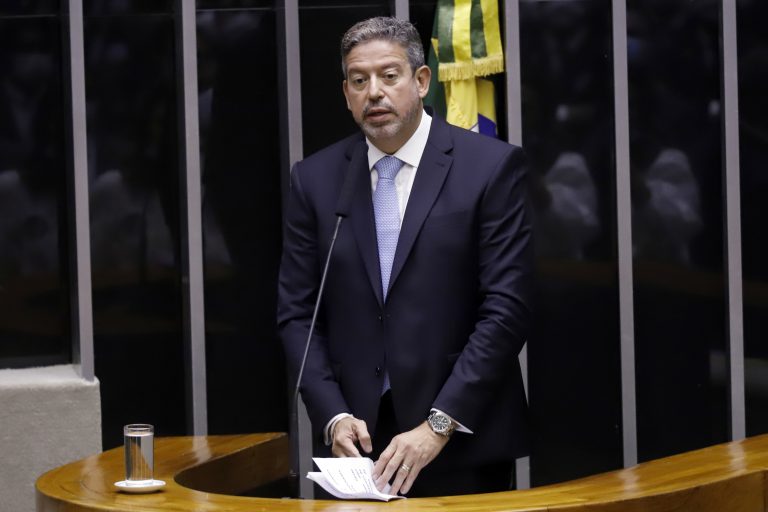 Novo presidente da Câmara vai processar Cid por ser chamado de achacador
