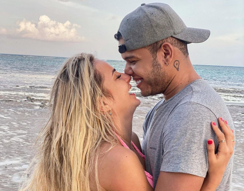 Gabi Martins revela que deu o primeiro passo no namoro com Tierry