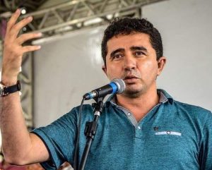 MP pede condenação do prefeito de Jericoacoara por furar fila de vacinação