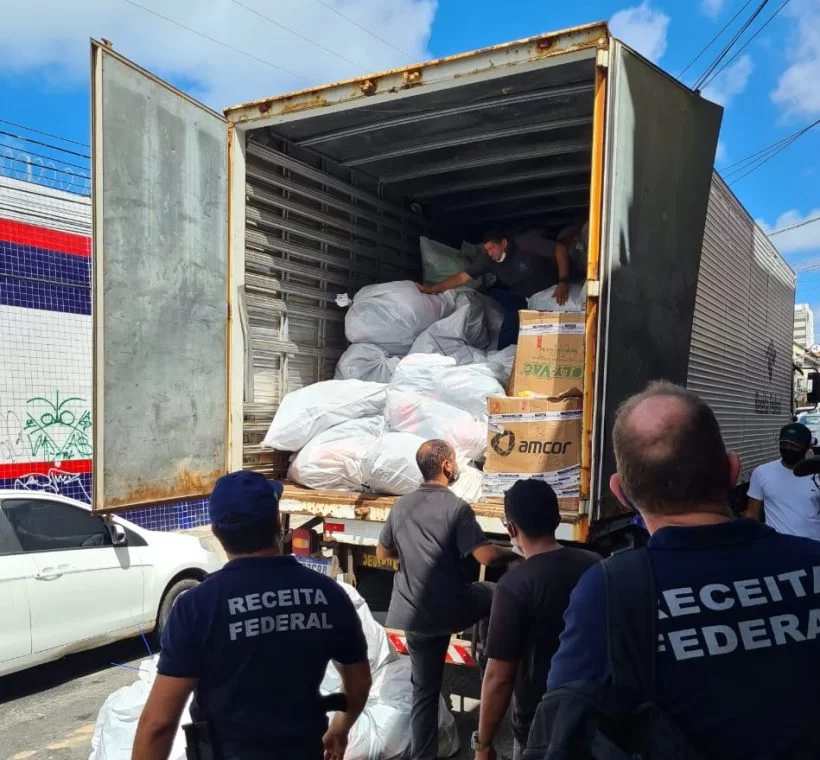 Receita Federal apreende itens falsificados no centro de Fortaleza