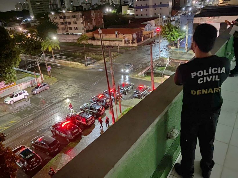 Polícia Civil realiza operação em 20 cidades do Ceará contra tráfico de drogas