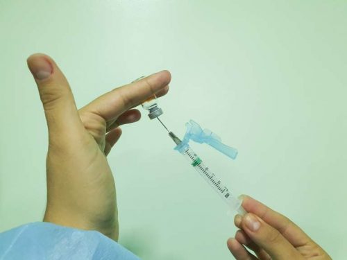 Ceará recebe 182.850 doses de vacinas contra covid neste sábado