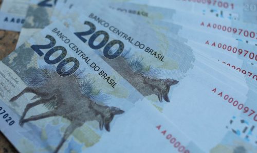 Cédulas de R$ 200 completam um ano em circulação no Brasil