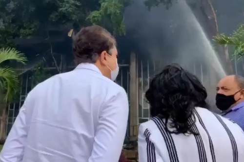 Camilo acompanha trabalho dos bombeiros no TJCE no Cambeba