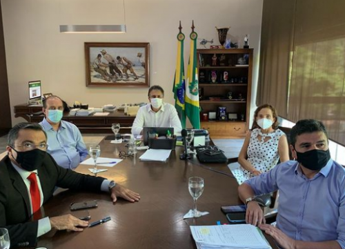 Camilo em reunião no Abolição nesta sexta-feira