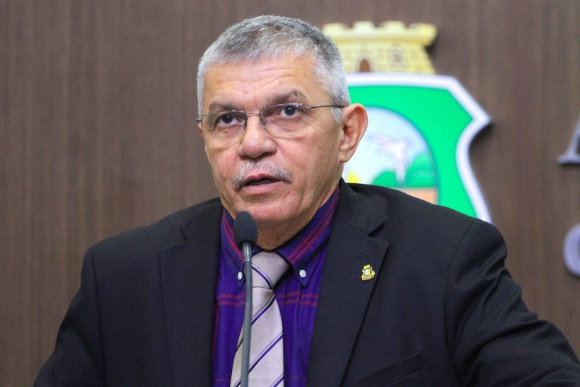 Deputado Delegado Cavalcante anuncia desligamento do PTB e renúncia da presidência estadual
