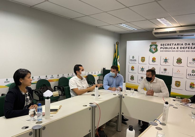 Domingos Neto se reúne com Caron para tratar da segurança de motoristas de APPs