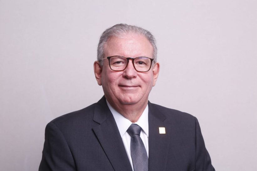 FIEC inaugura auditório do Sesi Parangaba com homenagem a Marcos Montenegro