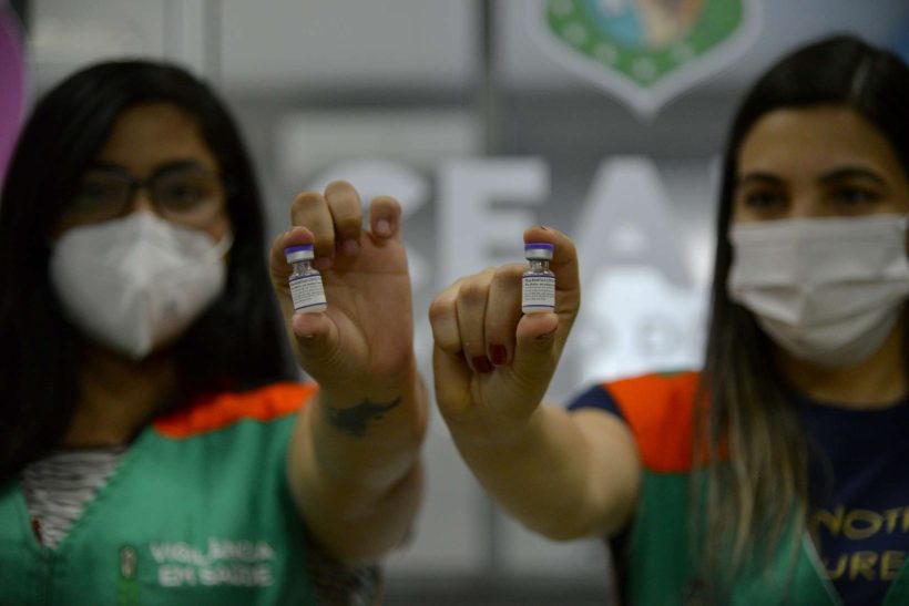 Ceará recebe novo lote com 93.600 doses da vacina contra a Covid da Pfizer