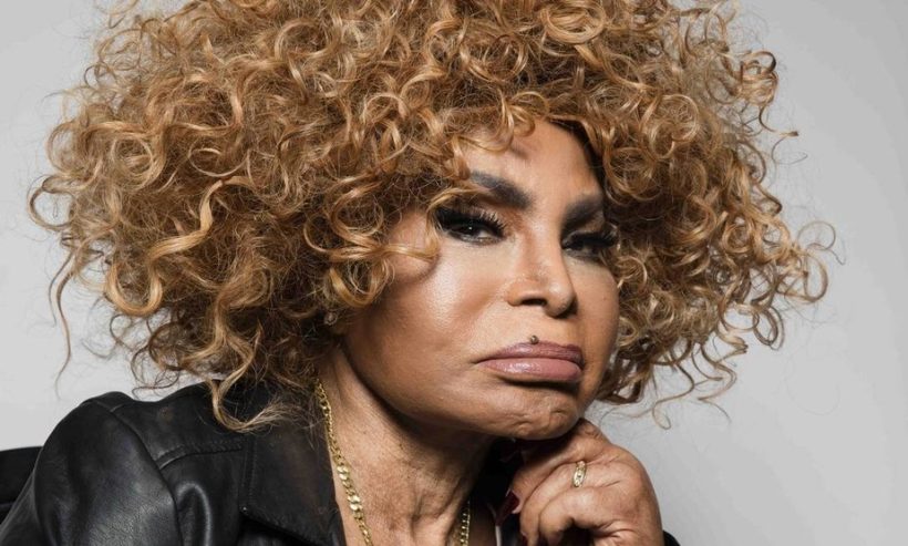 Elza Soares morre aos 91 anos em sua própria residência, no Rio de Janeiro
