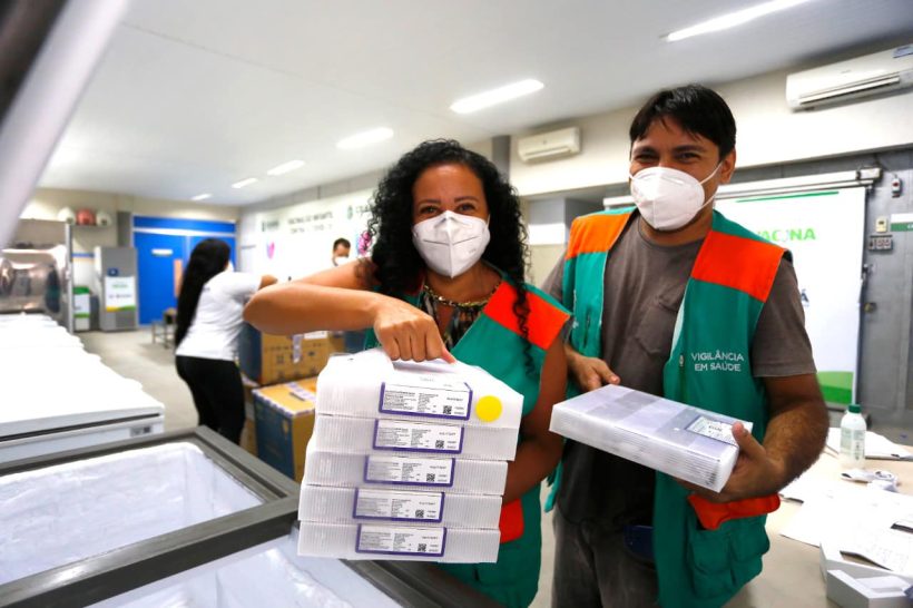 Camilo anuncia a chegada de mais 76 mil doses de vacinas contra a Covid ao Ceará