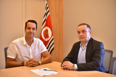 Prefeito Vitor Valim ao lado do novo secretário da segurança do município, Rodrigo Wilson Melo de Souza. (Foto: reprodução/Instagram)