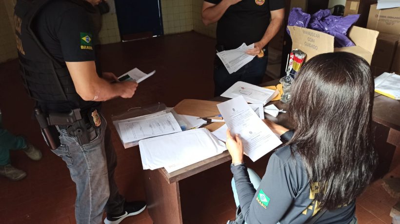 PF deflagra operação contra contrabando de cigarros em Cedro