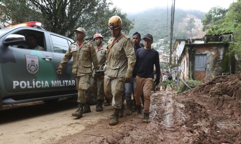 Tragédia em Petrópolis: número de mortos sobe para 80