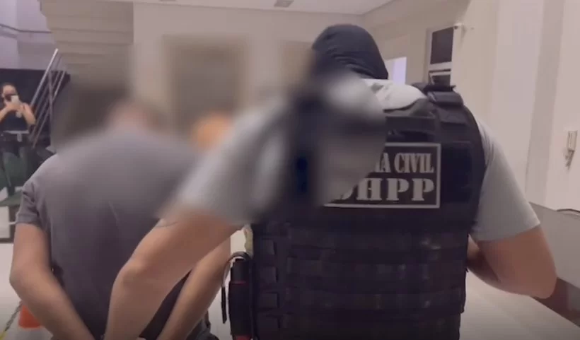 Homem suspeito de duplo homicídio é preso em campo de futebol na Vila Manuel Sátiro