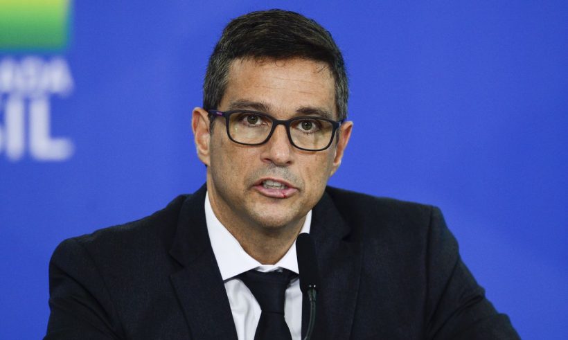 Presidente do BC cita previsões de que PIB pode crescer de 1% a 2%