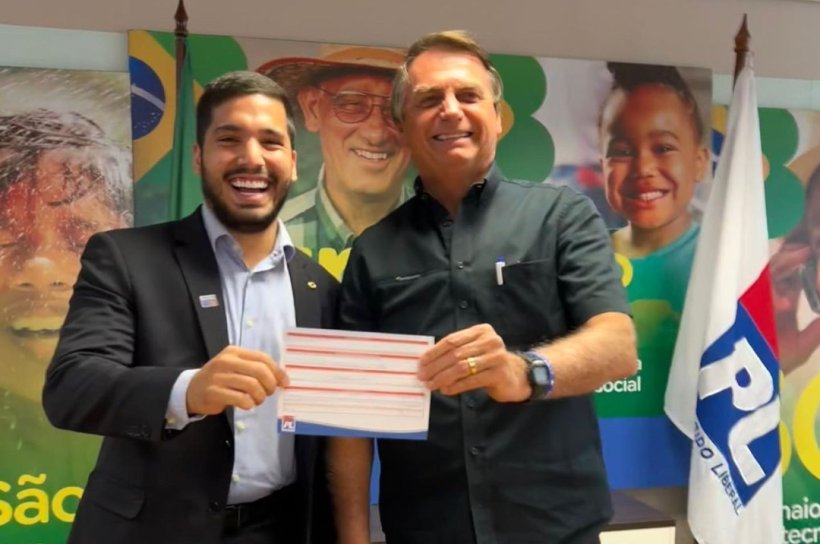 Bolsonaro abona filiação de André Fernandes no PL para deputado federal