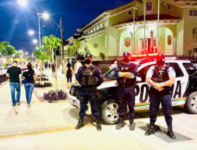 Agentes do Batalhão de Policiamento Turístico (BPTur). (Foto: reprodução/Instagram)