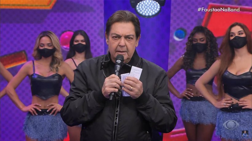 Band é notificada por más condições de trabalho no programa do Faustão
