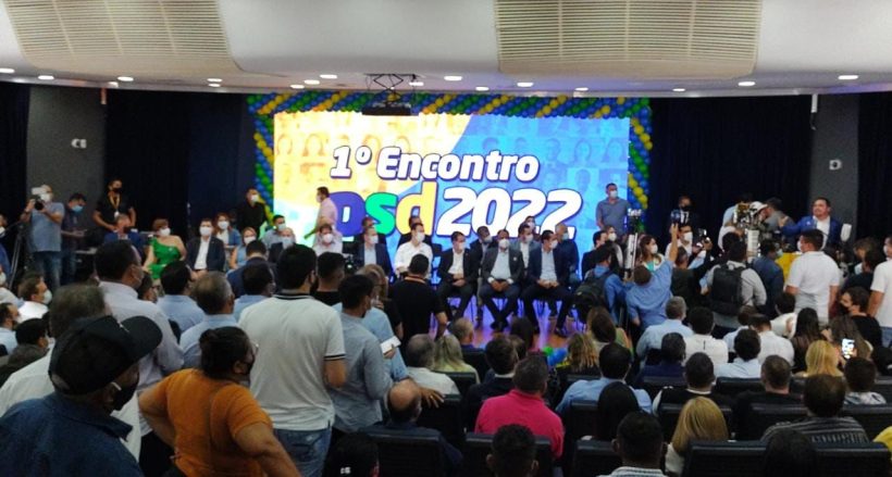 Cid aparece em evento do PSD para tentar emplacar Roberto Cláudio ao Abolição