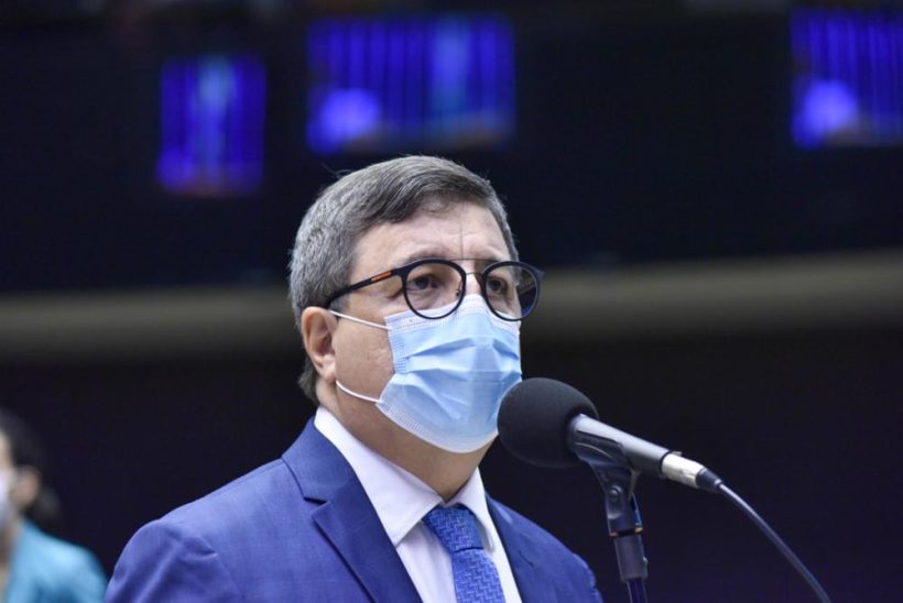 Câmara aprova regime de urgência para requerimento que derruba resolução da Aneel sobre sinal locacional