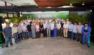Izolda Cela recebeu deputados federais e estaduais cearenses para almoço no Palácio da Abolição. (Foto: reprodução/Instagram)