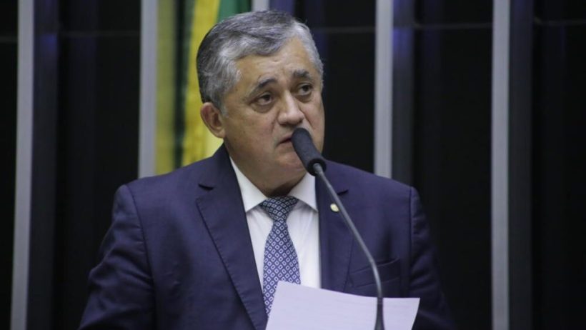 José Guimarães