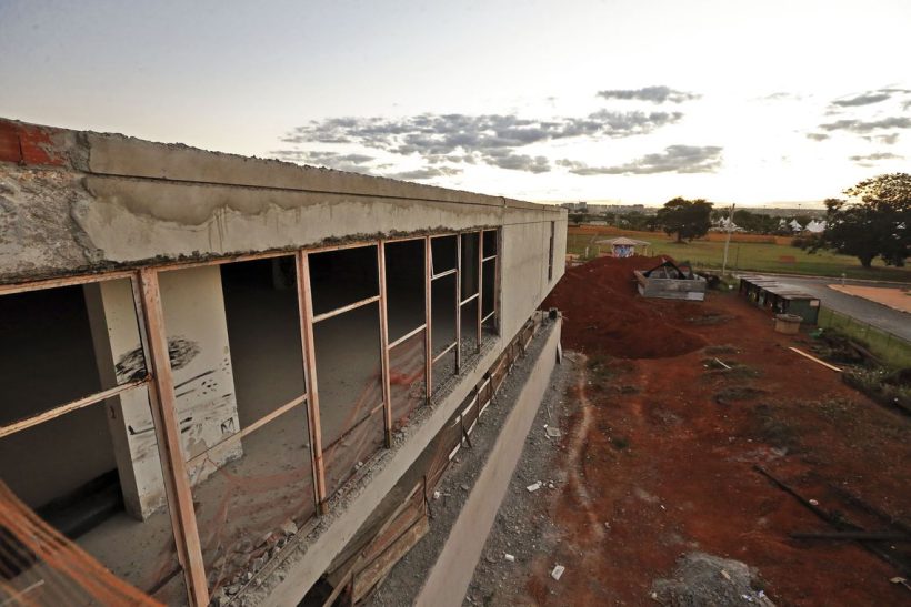 Quase 7 mil obras estão paradas em todo o País, aponta Confederação Nacional dos Municípios
