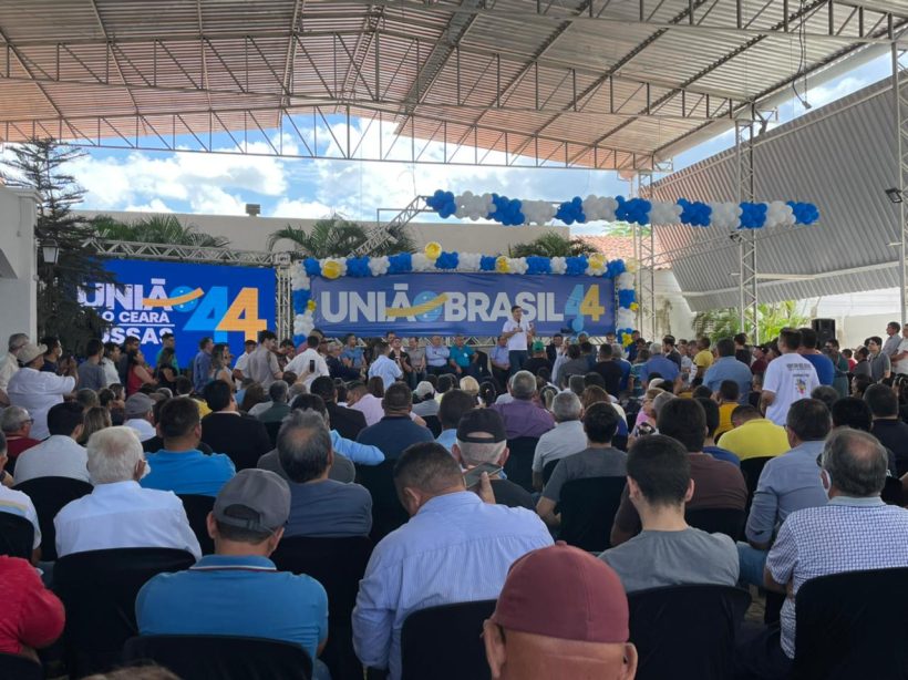 Roberto da Viúva e Raimundinho de Russas  aderem ao União Brasil durante encontro regional