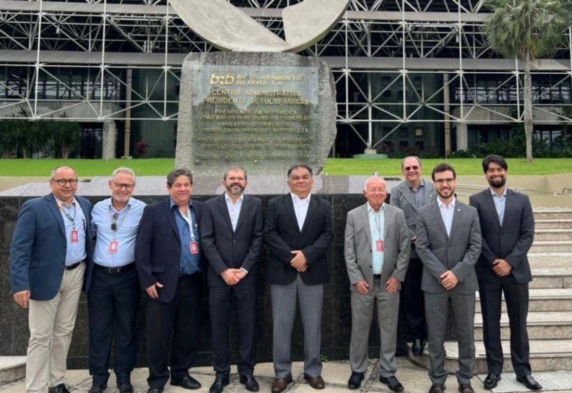 Ministro da SAE visita o BNB e pressiona pelo fim da gestão Inec no Crediamigo