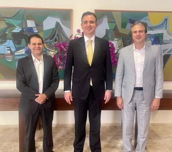 Camilo se movimenta em Brasília em reunião com o presidente do Congresso