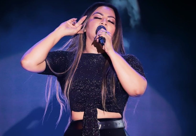 Márcia Fellipe traz show retrô a Fortaleza