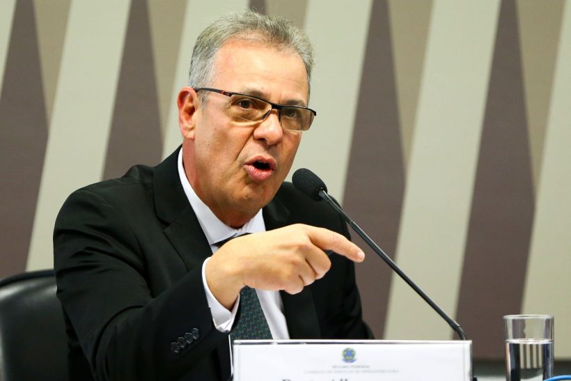 Bolsonaro exonera Bento Albuquerque e nomeia novo ministro de Minas e Energia