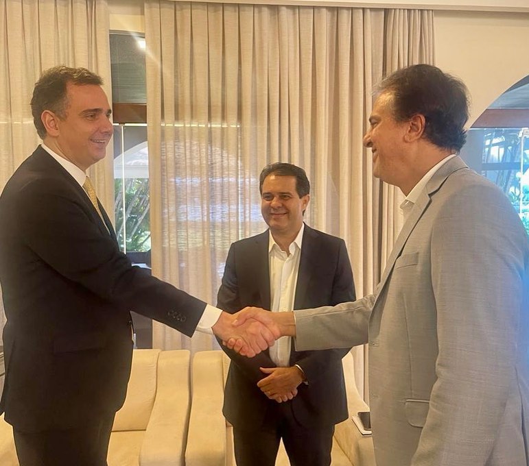 Camilo se movimenta em Brasília em reunião com o presidente do Congresso