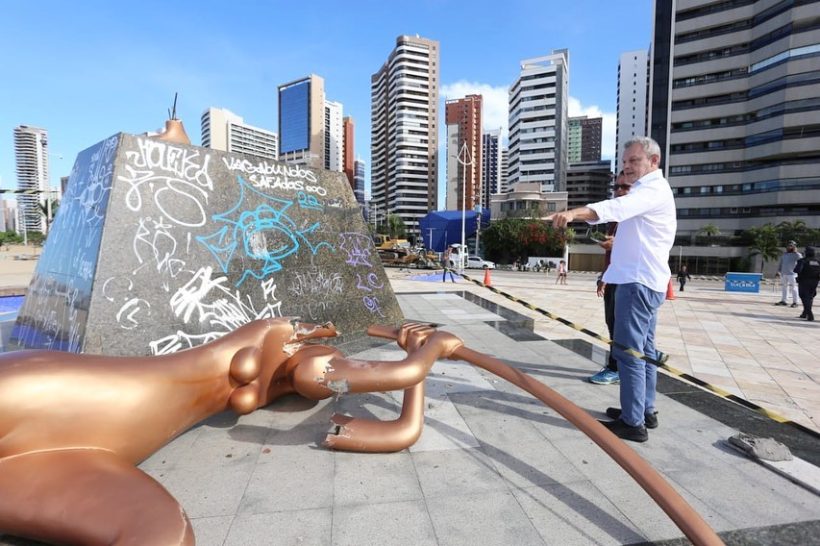 Sarto lamenta queda da estátua de Iracema e promete reparo imediato