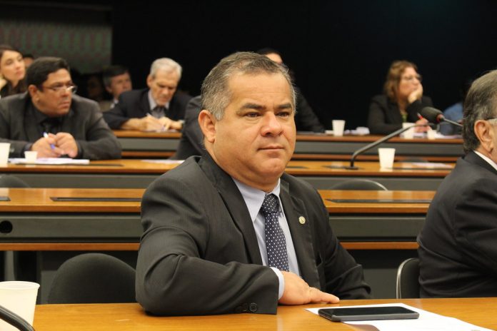 STF determina trancamento de ação penal contra ex-deputado Vaidon Oliveira