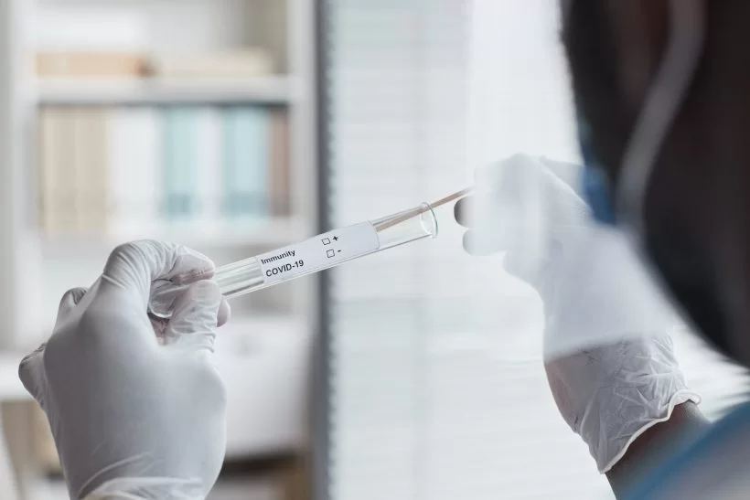 Casos de covid-19 crescem 94% nos hospitais privados, diz associação
